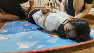 【清晨原创】柠檬解绑视频 日式蛇搏OL装黑丝+TK