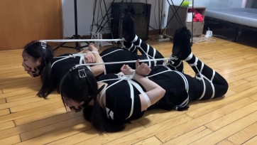 【玩奴原创】双妹分腿超紧后手缚马具口球严厉堵嘴！移动能力比赛，非常羞耻与欢乐的一集！