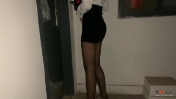 【艺束人生】柒柒带镣铐随车外出