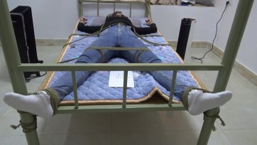 【新月原创】【雨涵】宿舍tk 火字绑第四部 迷晕+蒙眼堵嘴+胶带+耳罩+第一视角脱鞋+花边袜